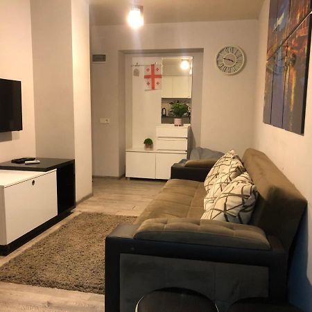 Shartava #1 Appartement Koetaisi Buitenkant foto