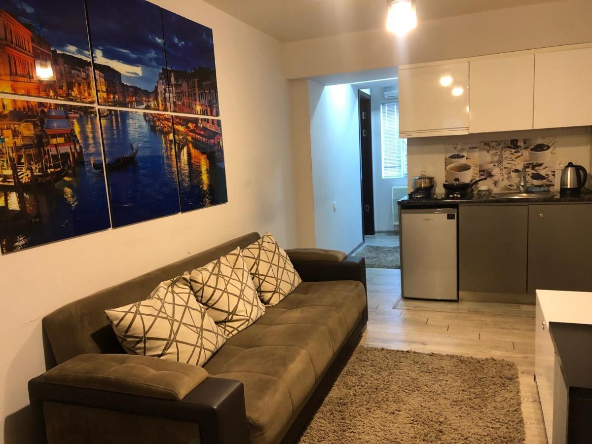 Shartava #1 Appartement Koetaisi Buitenkant foto