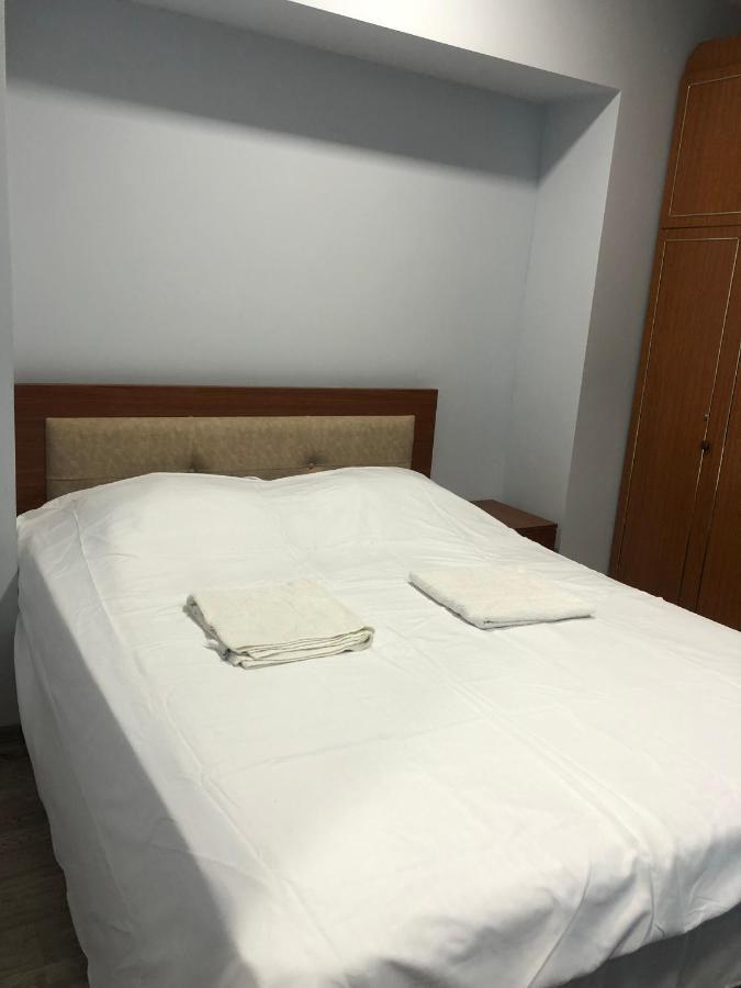 Shartava #1 Appartement Koetaisi Buitenkant foto