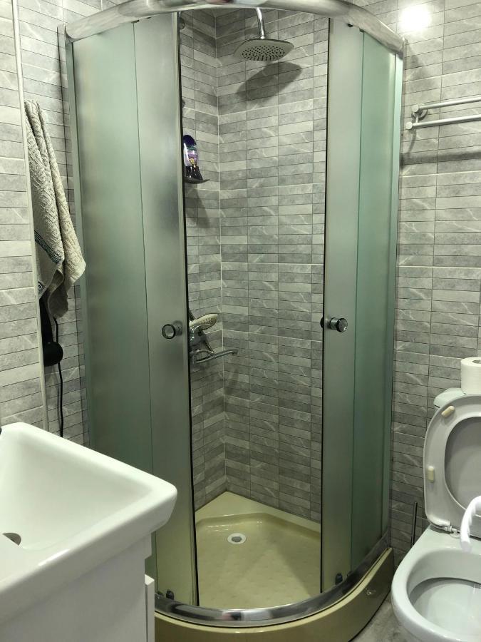 Shartava #1 Appartement Koetaisi Buitenkant foto